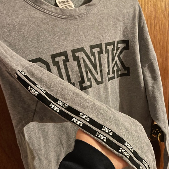 VS Pink grey sweatshirt - Picture 2 of 6